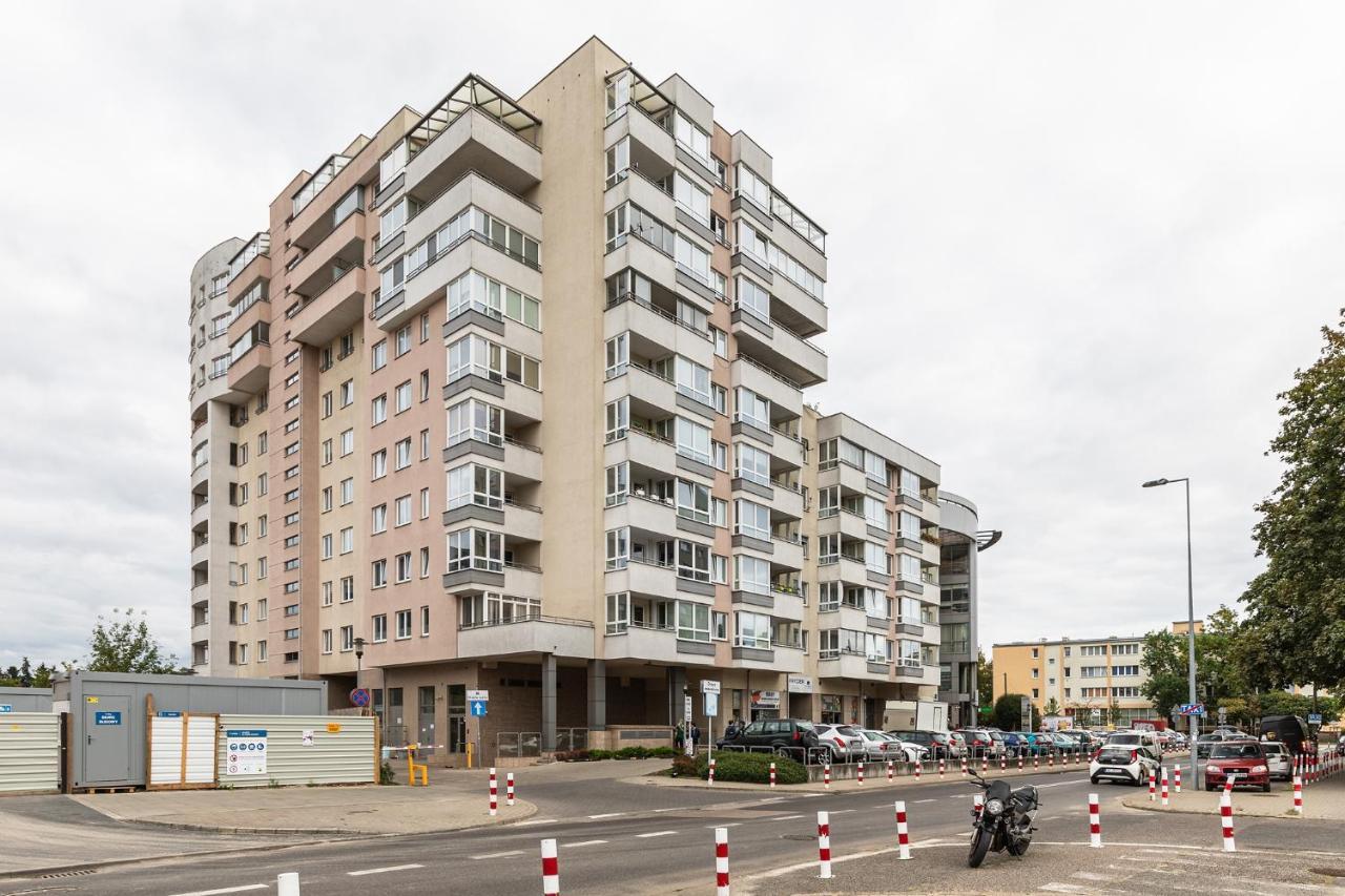 Superapart Konstancinska 2 Warsaw Exterior photo