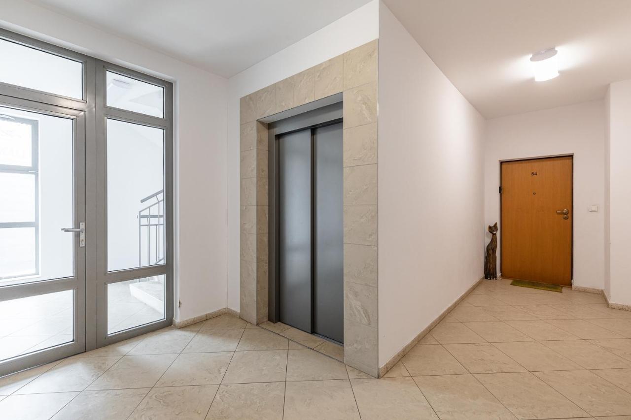 Superapart Konstancinska 2 Warsaw Exterior photo